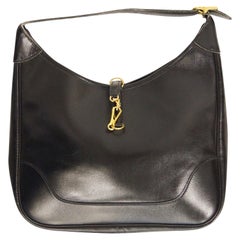 sac à bandoulière en cuir noir Hermès des années 1960