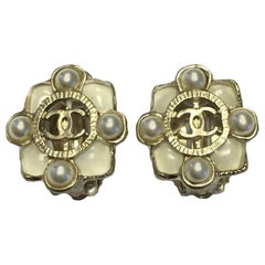 CHANEL Clip-on Earrings in Ivory Resin, Pearls and Gilded Metal