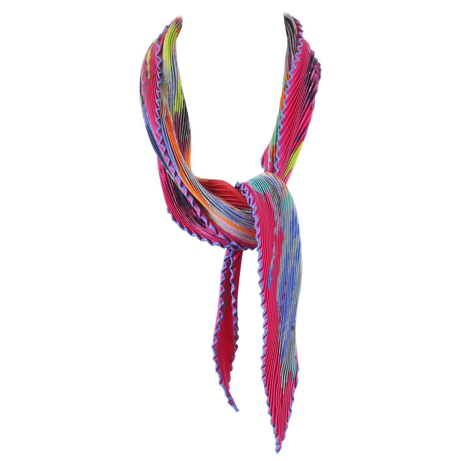 Hermès - Écharpe en soie plissée multicolore