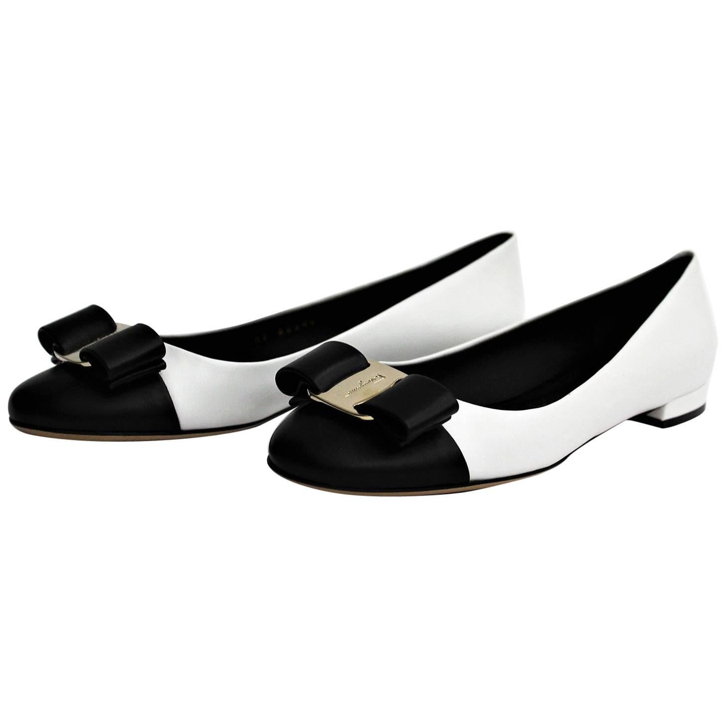 Salvatore Ferragamo Black and White Shoes Vara Bow