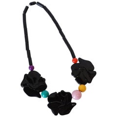 1979 Isadora Paris Collier Anemone Noire Galalith Necklace