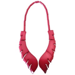 Retro 1970s Guillemette L’Hoir Paris Leafy Galalith Necklace