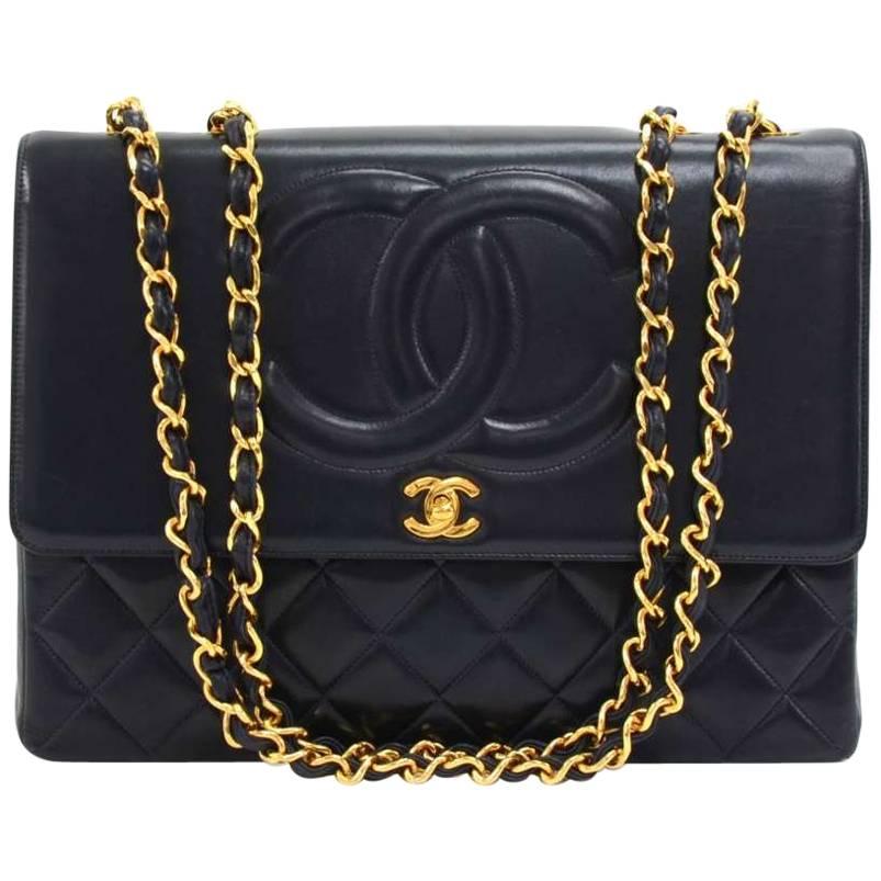  Vintage Chanel 13” Jumbo Navy Lambskin Leather Shoulder Classic Flap Bag  For Sale