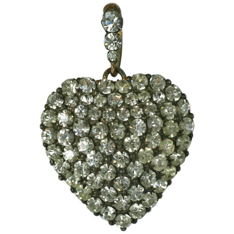 Coeur en pâte de cristal pavé de style victorien