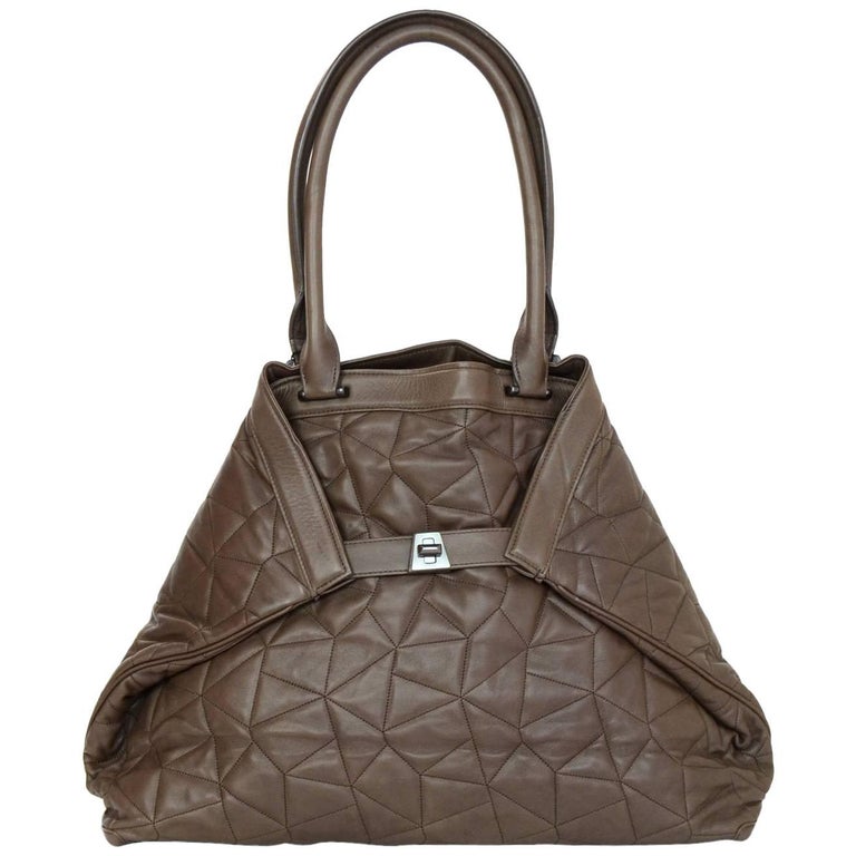 Akris Brown Quilted Leather Al Tote Bag For Sale at 1stDibs akris