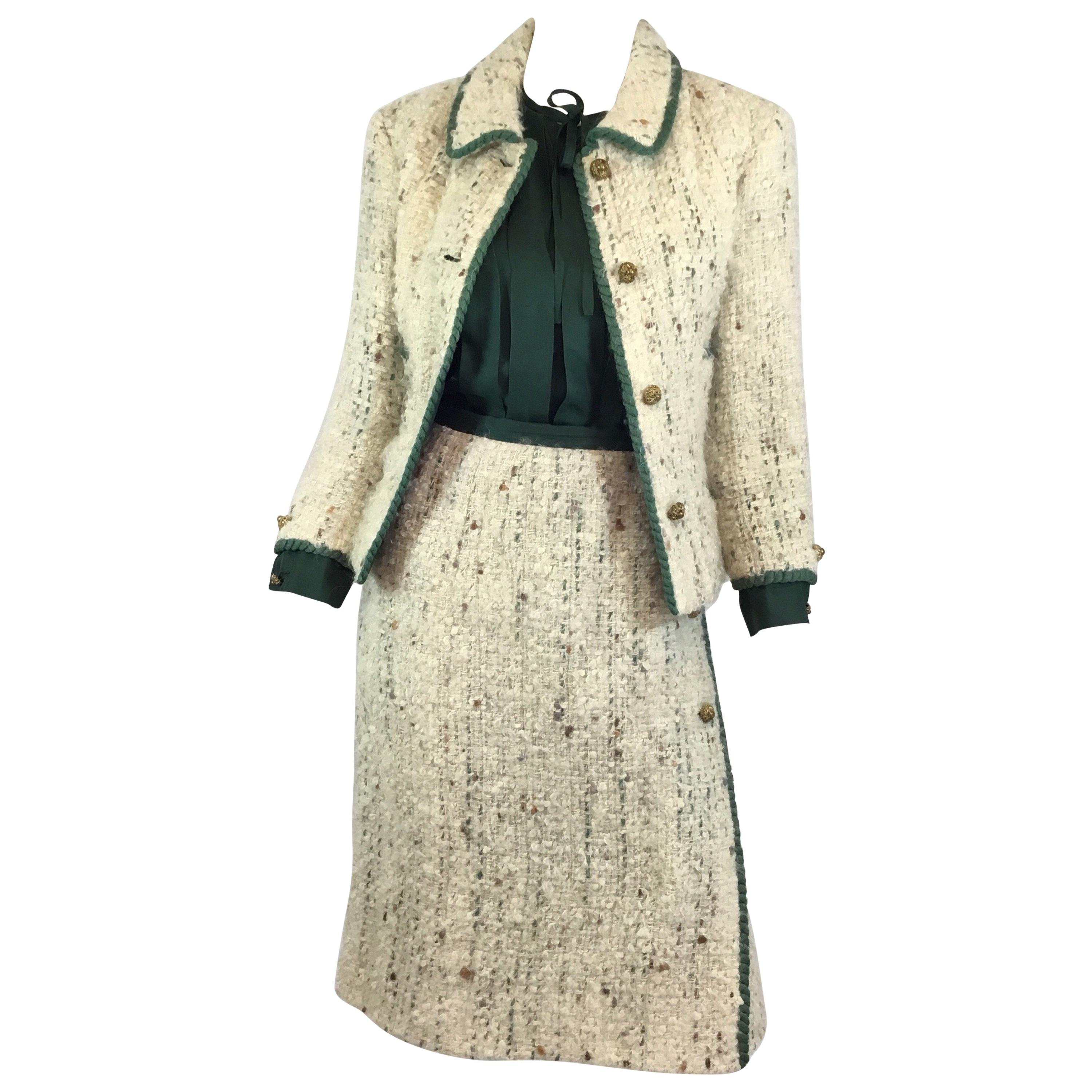 CHANEL PEARL TWEED SKIRT SUIT FROM 1999 SPRING COLLECTION
