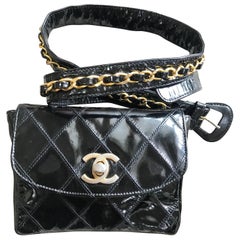 Retro CHANEL black patent enamel belt bag, fanny pack with CC closure.