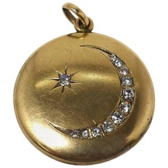 Vintage Signed W&M Co. Moon & Star Gold Filled Locket 