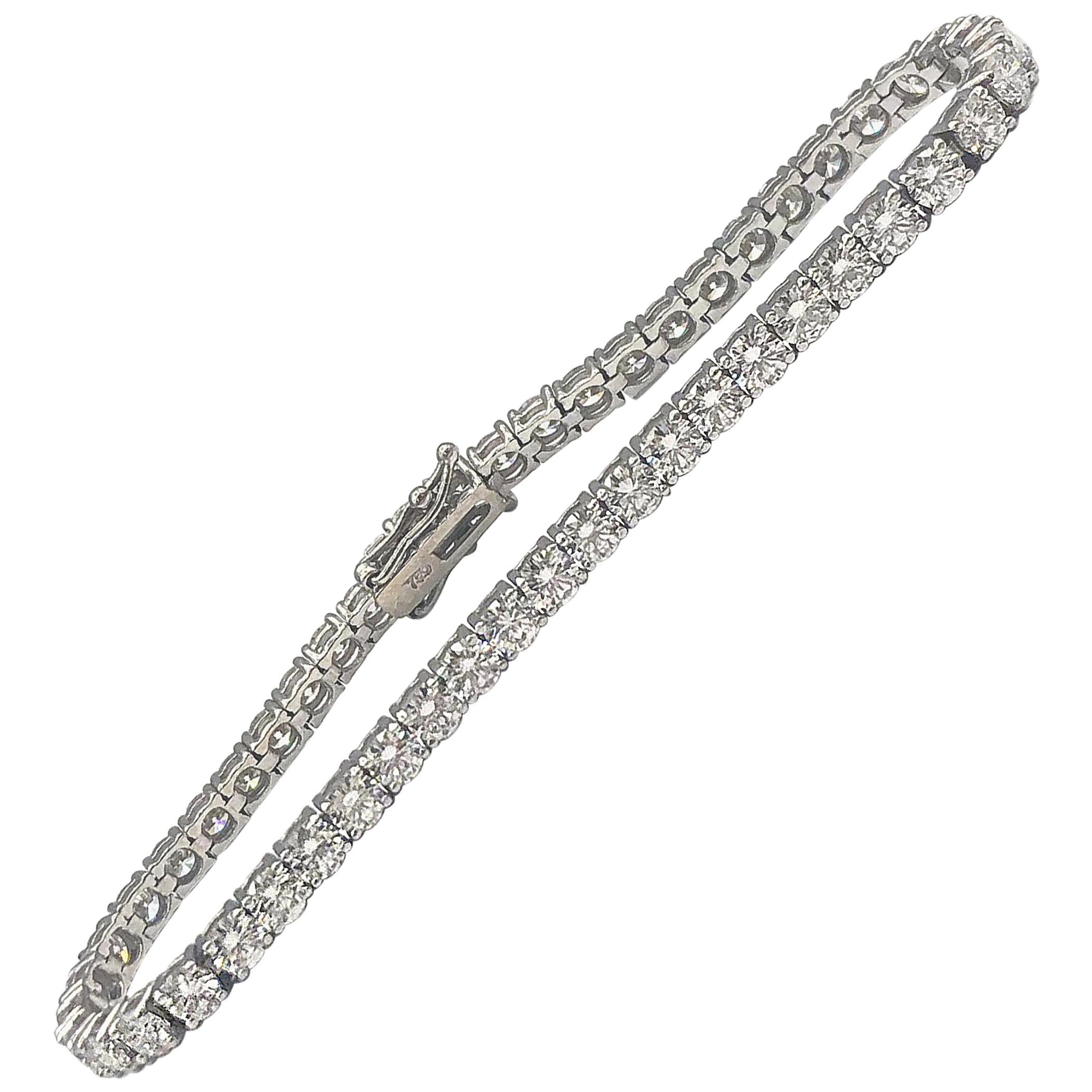7.65 carats Diamond Tennis Bracelet in 18 Karat White Gold  For Sale