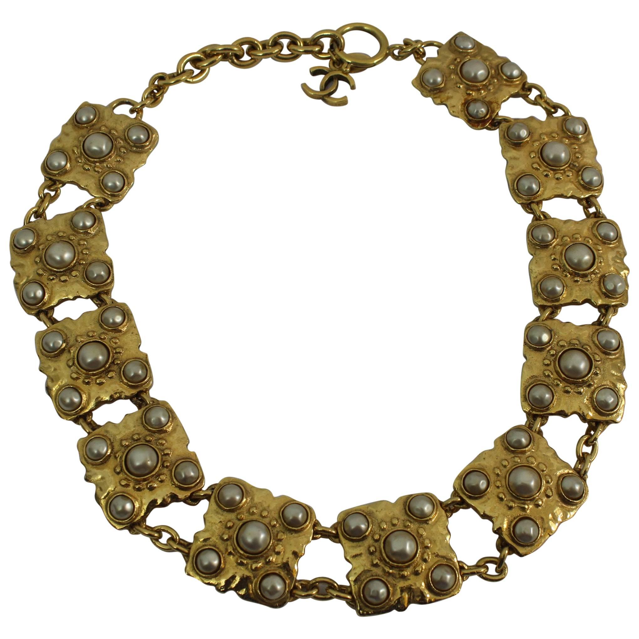 90's Chanel Vintage Golden Metal Necklace For Sale
