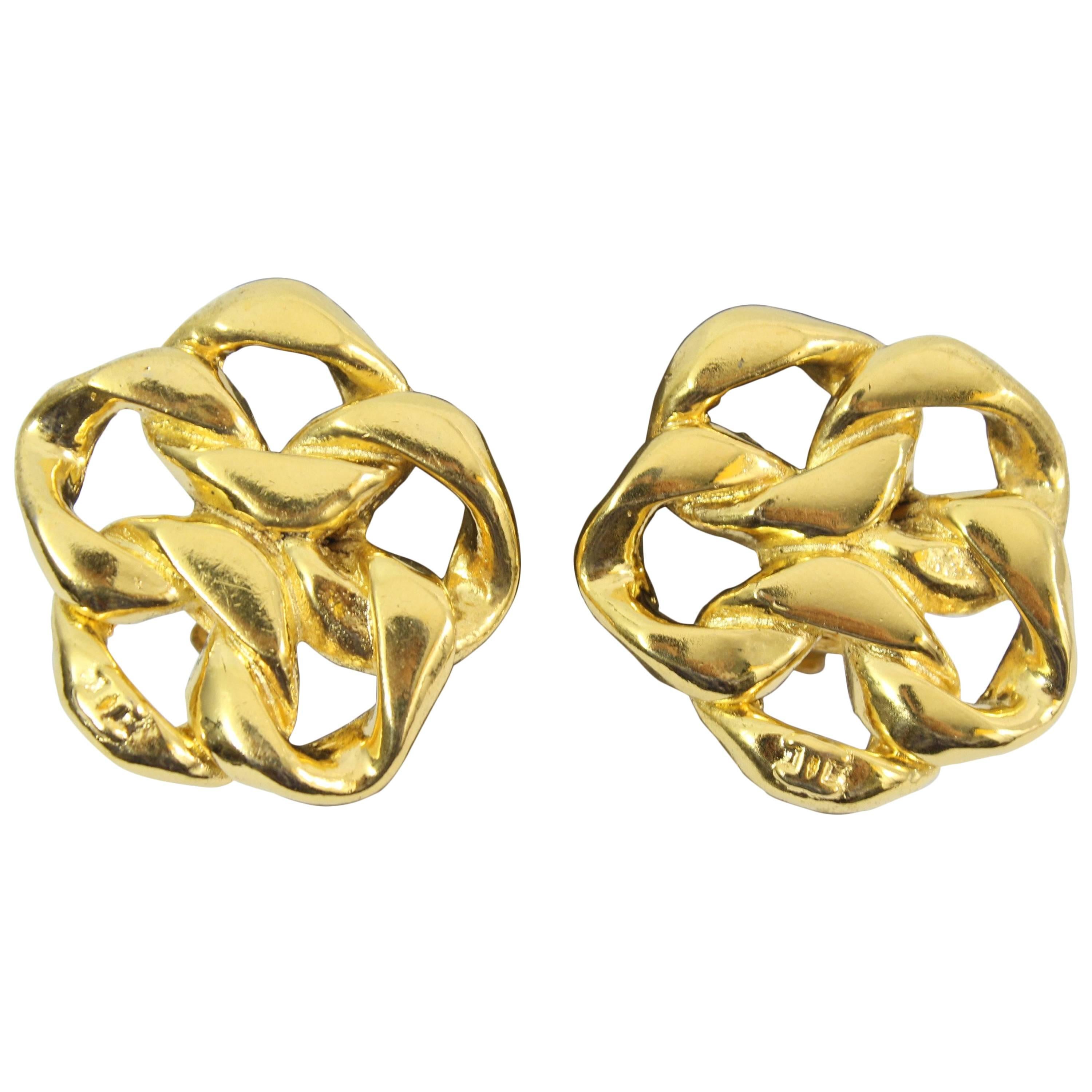 Chanel Chain  Vintage  Earrings in Gold Plated Metal