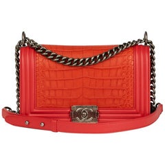 2015 Chanel Mittlere Le Boy Tasche aus rotem Lammleder und orangefarbenem:: mattem Alligatorleder