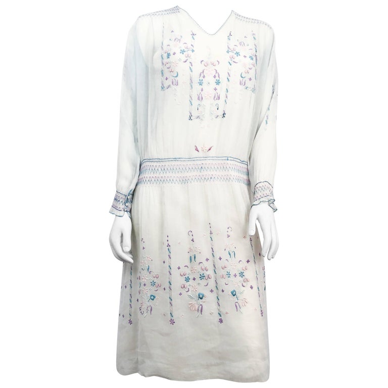 1920s White Cottage Dress with Hand-embroidery and Pull-work For Sale at  1stDibs