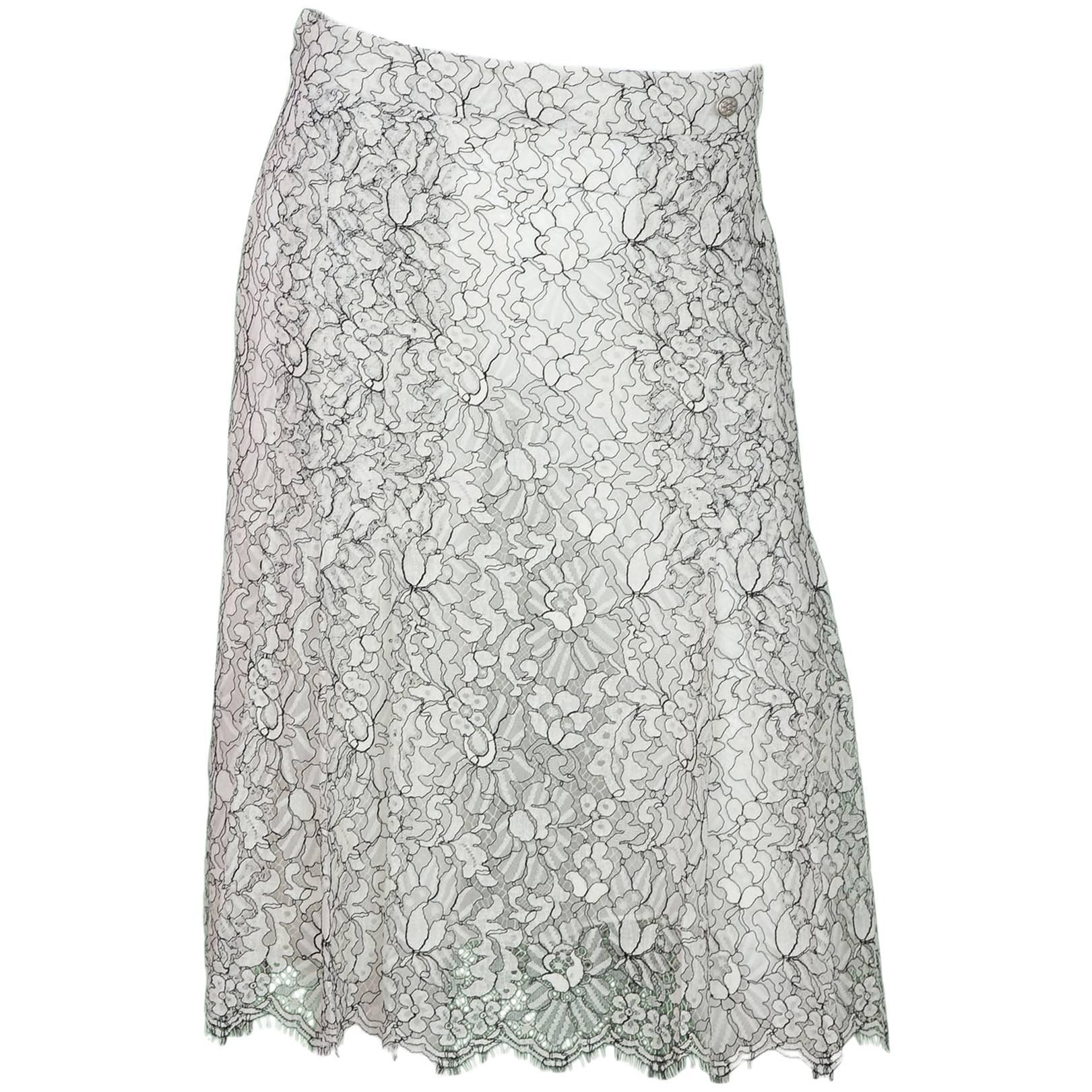 Chanel Black & White Lace Skirt Sz FR40