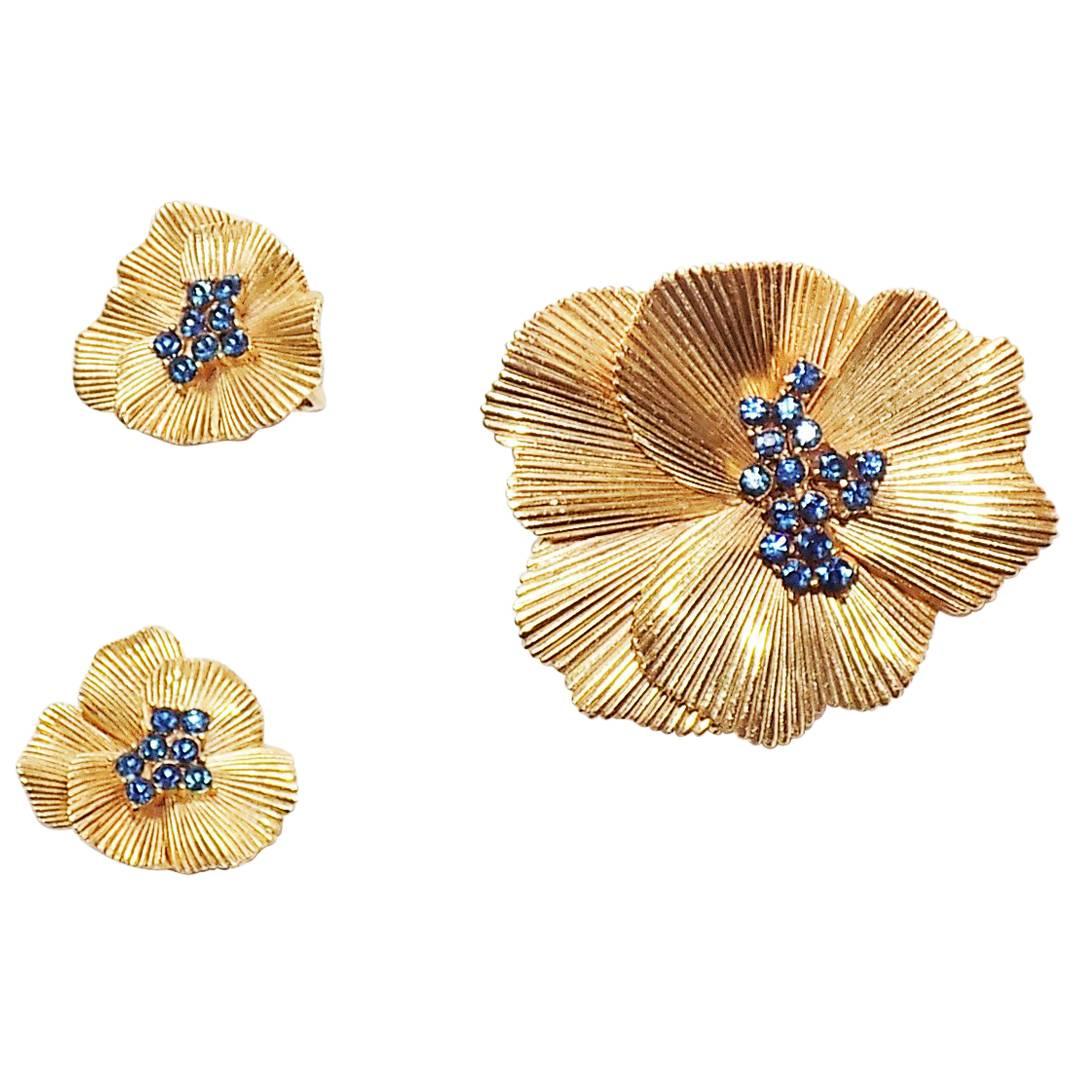 TRIFARI  Pansy Brooch and Earrings in Ridged Gold with blue stones 1950