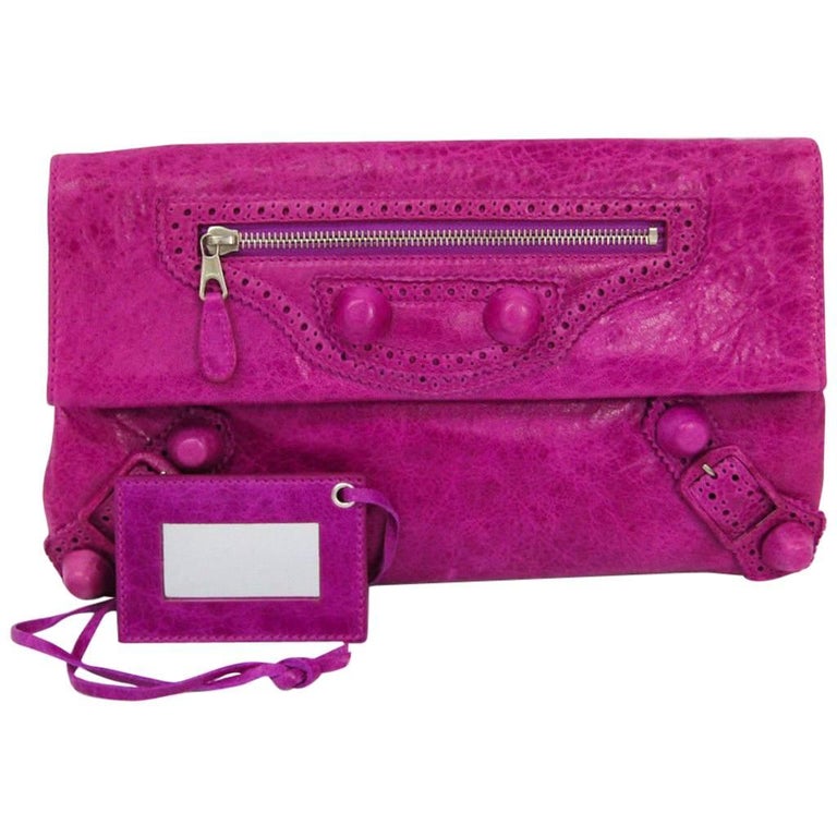 Cortés Al aire libre apretón Balenciaga Magenta Leather Large Envelope Evening Flap Clutch Bag at 1stDibs | magenta clutch bags, magenta clutch bag Cortés Al aire libre apretón Balenciaga Magenta Leather Large Envelope Evening Flap Clutch Bag at 1stDibs | magenta clutch bags, magenta clutch bag