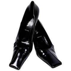 Retro 1990s Prada Shoes Pumps in Black Patent Leather with Square Toes