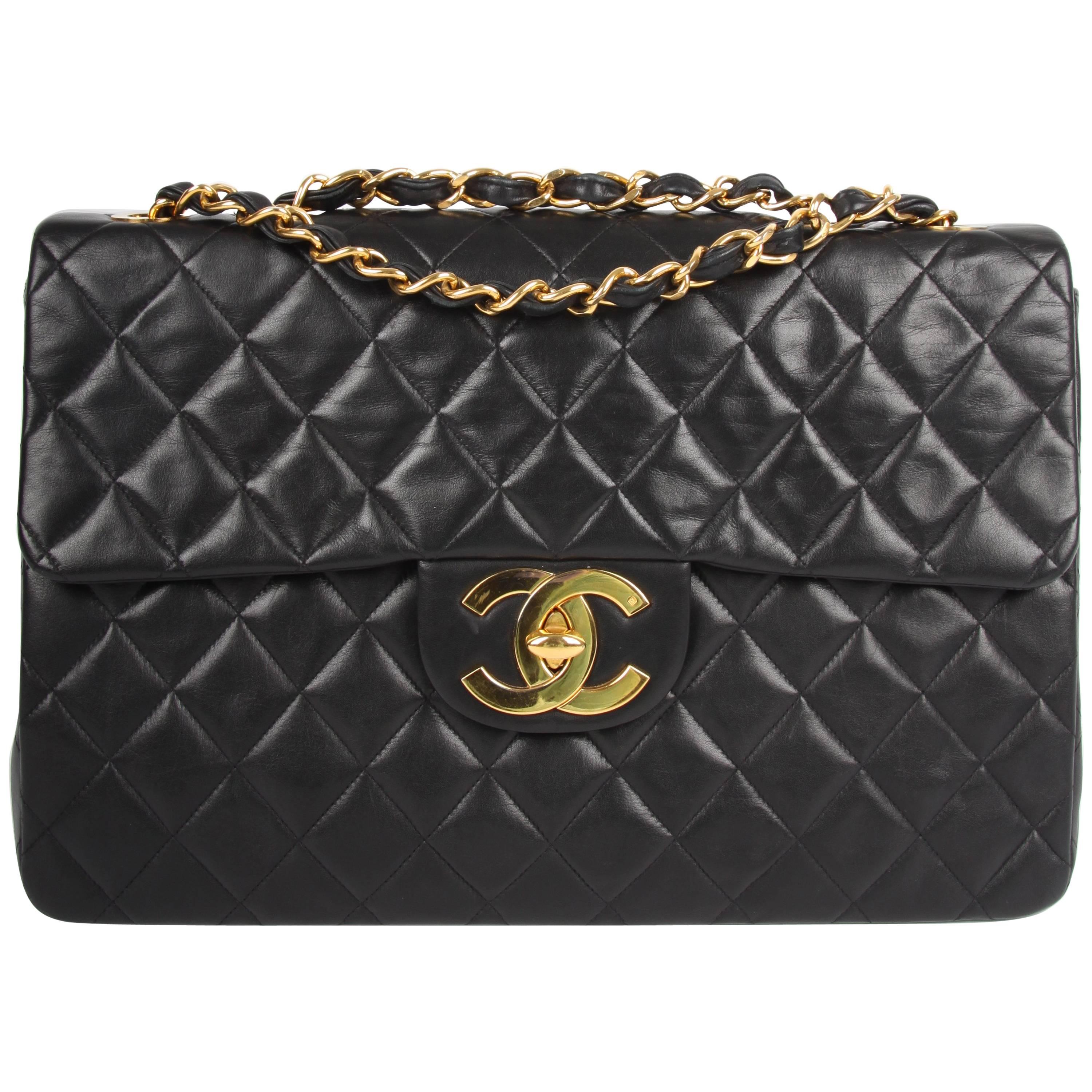 Chanel 2.55 Timeless Maxi Single Flap Bag - black leather For Sale