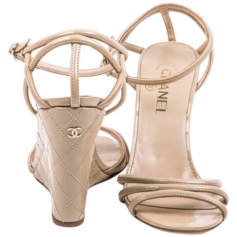 CHANEL Wedge Sandals in Beige Lacquered 
