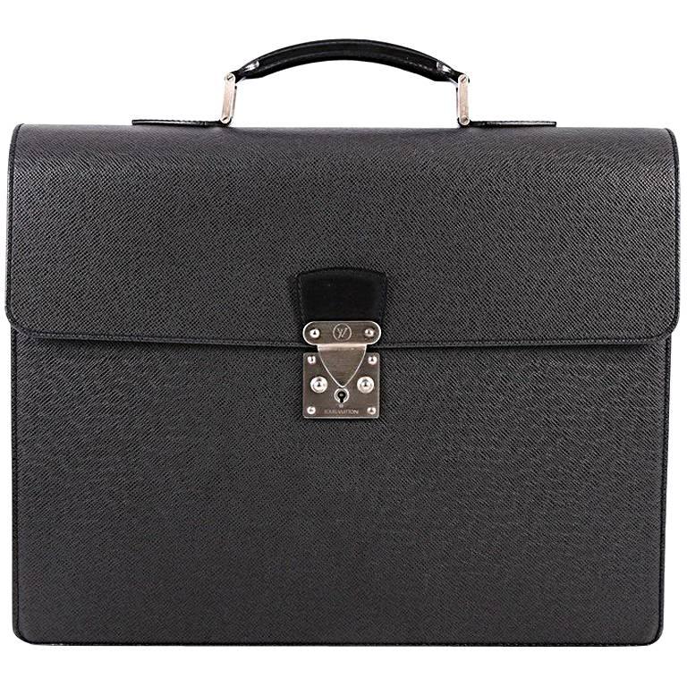Louis Vuitton Robusto 2 Briefcase Taiga Leather at 1stDibs