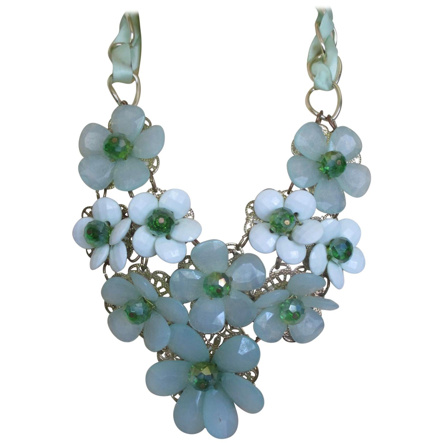 vintage green flower necklace For Sale