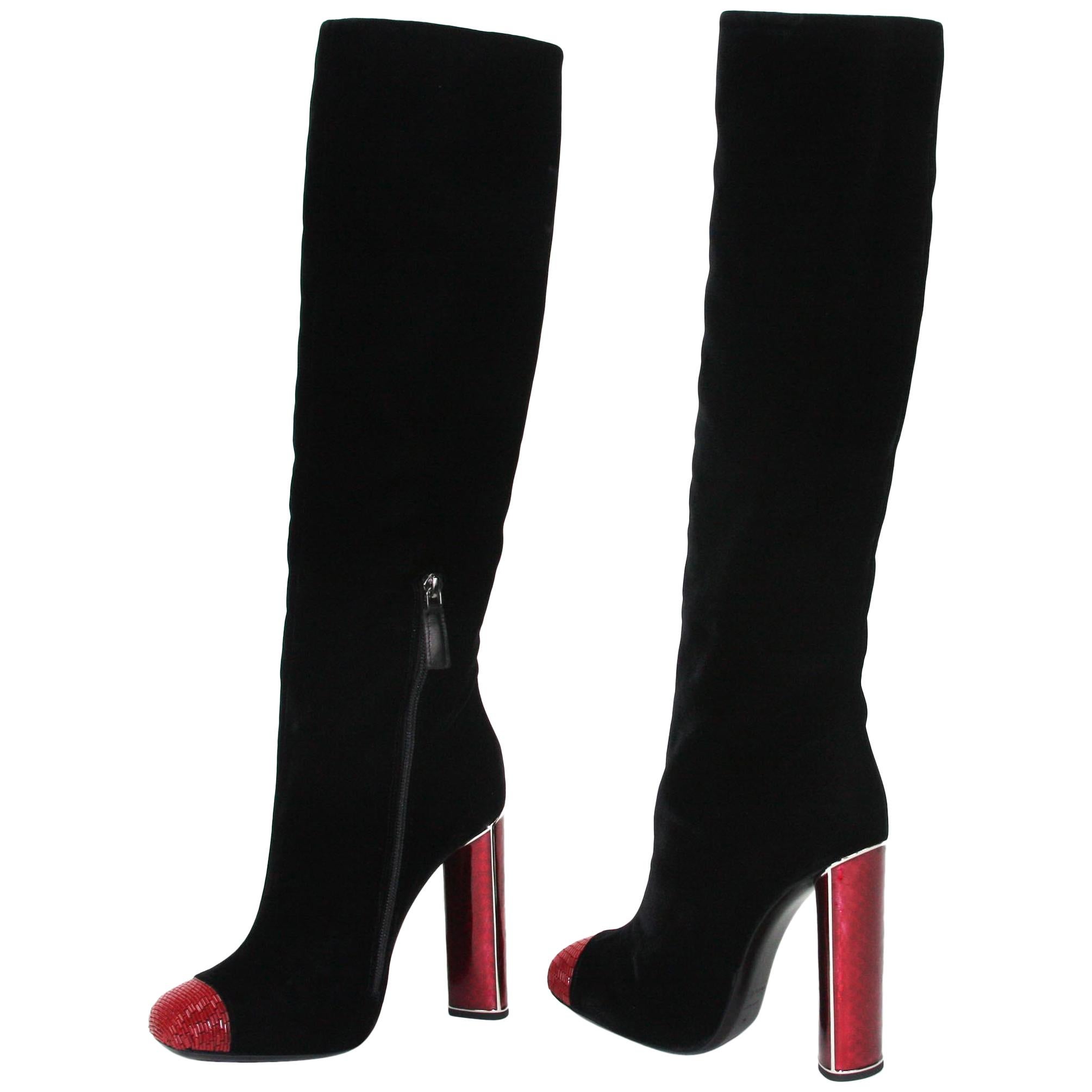 New Tom Ford Bead-Embellished Black Velvet Ruby Red Heel Boots It. 38 - US 8 For Sale