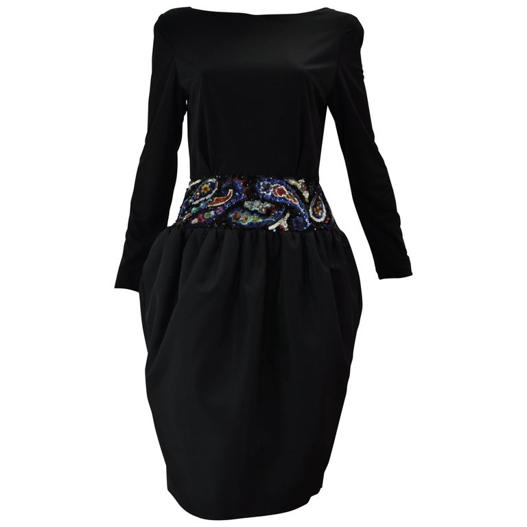Medium 1980s Victor Costa Pearl Back LBD Sexy Cocktail Little Black Dress