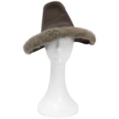 chapeau en feutre gris des années 1930 avec garniture en fourrure assortie