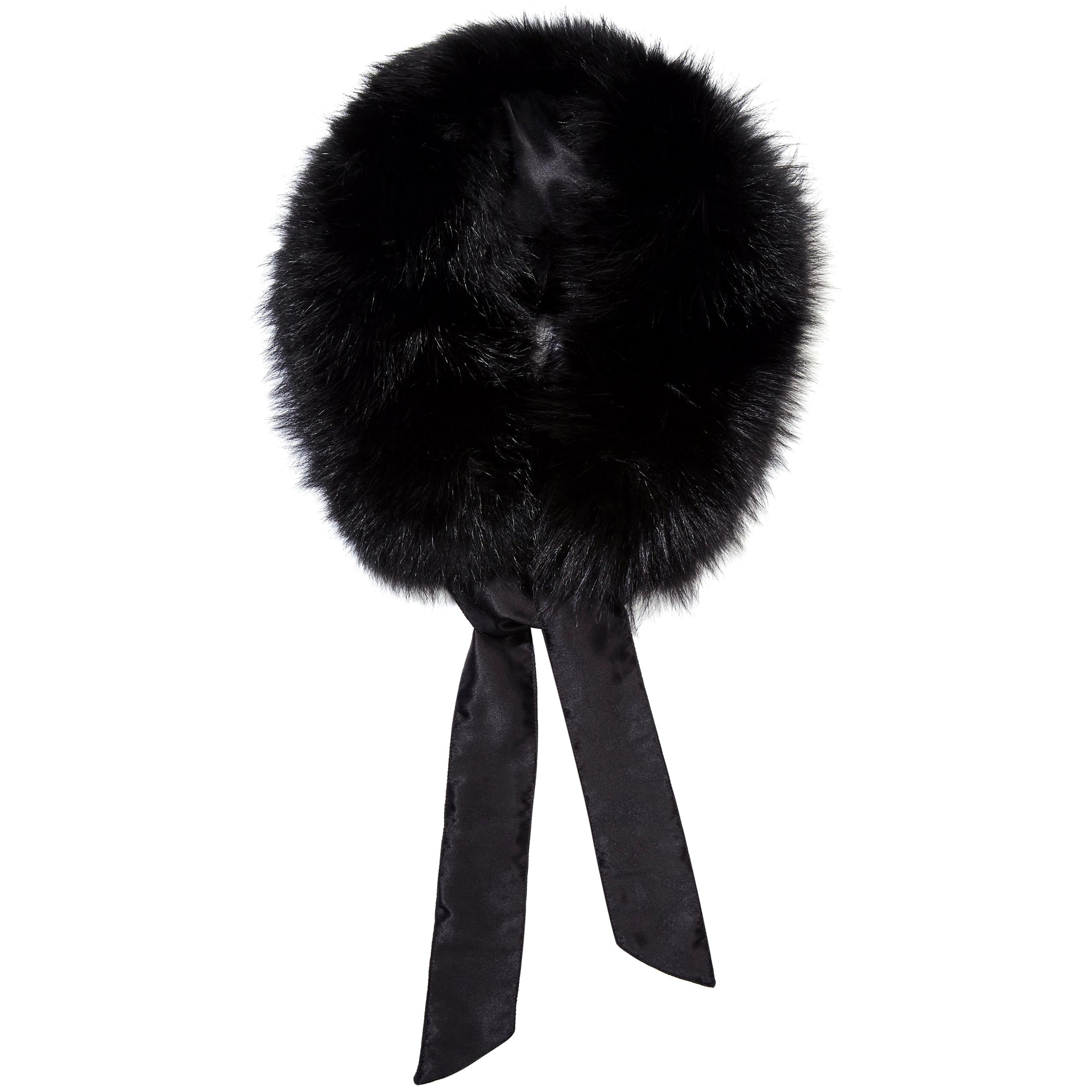 Verheyen London Circle Stand up Collar in Black Fox Fur & Silk Lining 