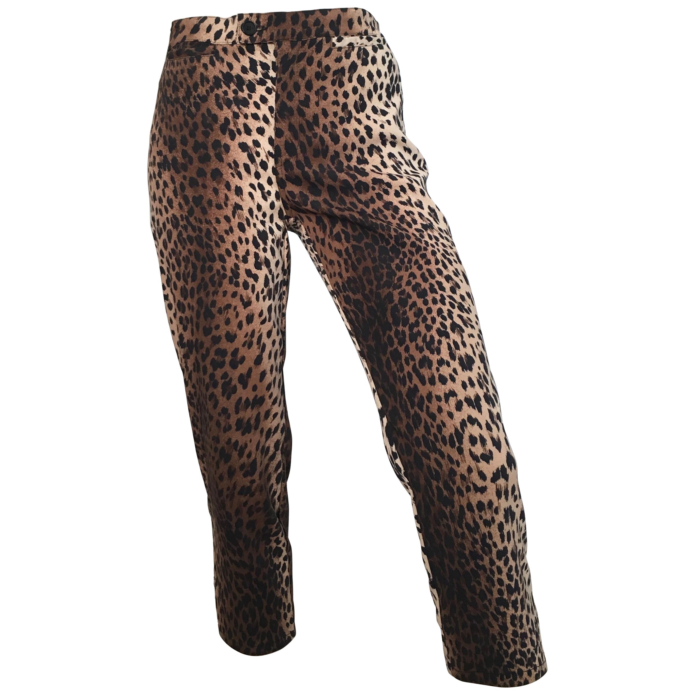 MOSCHINO Cheetah Print Capri Pants Size 8. For Sale