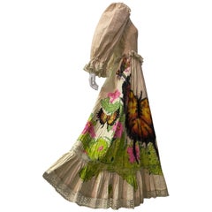 Robe longue d'été mexicaine en coton des années 1970 avec papillons et fleurs peints à la main