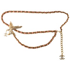 Chanel - Ceinture ou collier en cuir et chaîne avec logo CC en forme d'aigle et strass