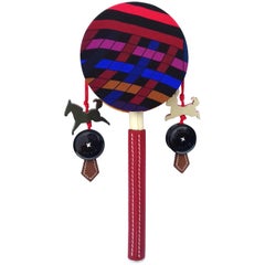 Hermès Petit H Tambourine Rattle Toy Bois en cuir de soie et bois dans la boîte