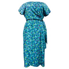 Un vestido francés de seda estampada de Pierre Balmain, circa 1980