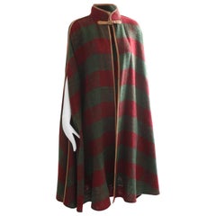 Rare Gucci cape en laine bordée de cuir bande avec boucle à motif équestre 42