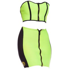 1980S BODY GLOVE Neon Lime Green Neoprene Strapless Zip Up Bra Top & Mini Skirt