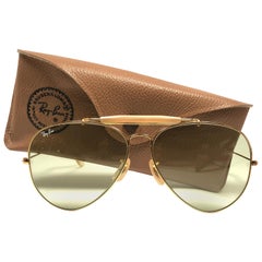 Mint Ray Ban Vintage Aviator Gold Green Lenses 62Mm B / L Sunglasses, 1970s