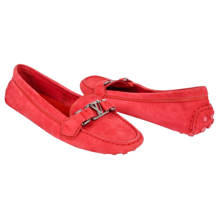 Louis Vuitton Shoe Pink Raspberry Suede Loafer / Driving Shoe 38.5 / 8.5 New For Sale at 1stdibs