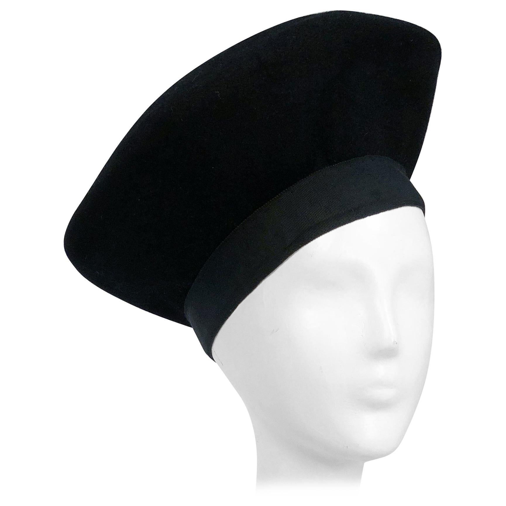1940s Buttoned Beret
