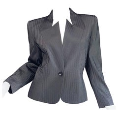 Veste vintage Givenchy Couture by Alexander McQueen noire et blanche à chevrons