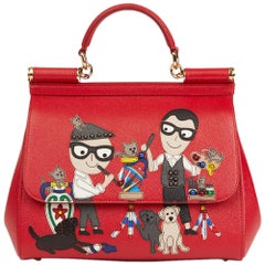 Dolce & Gabbana Rotes perlenbesetztes Dauphine-Leder DG Family Patch Medium Sizilien, 2018 