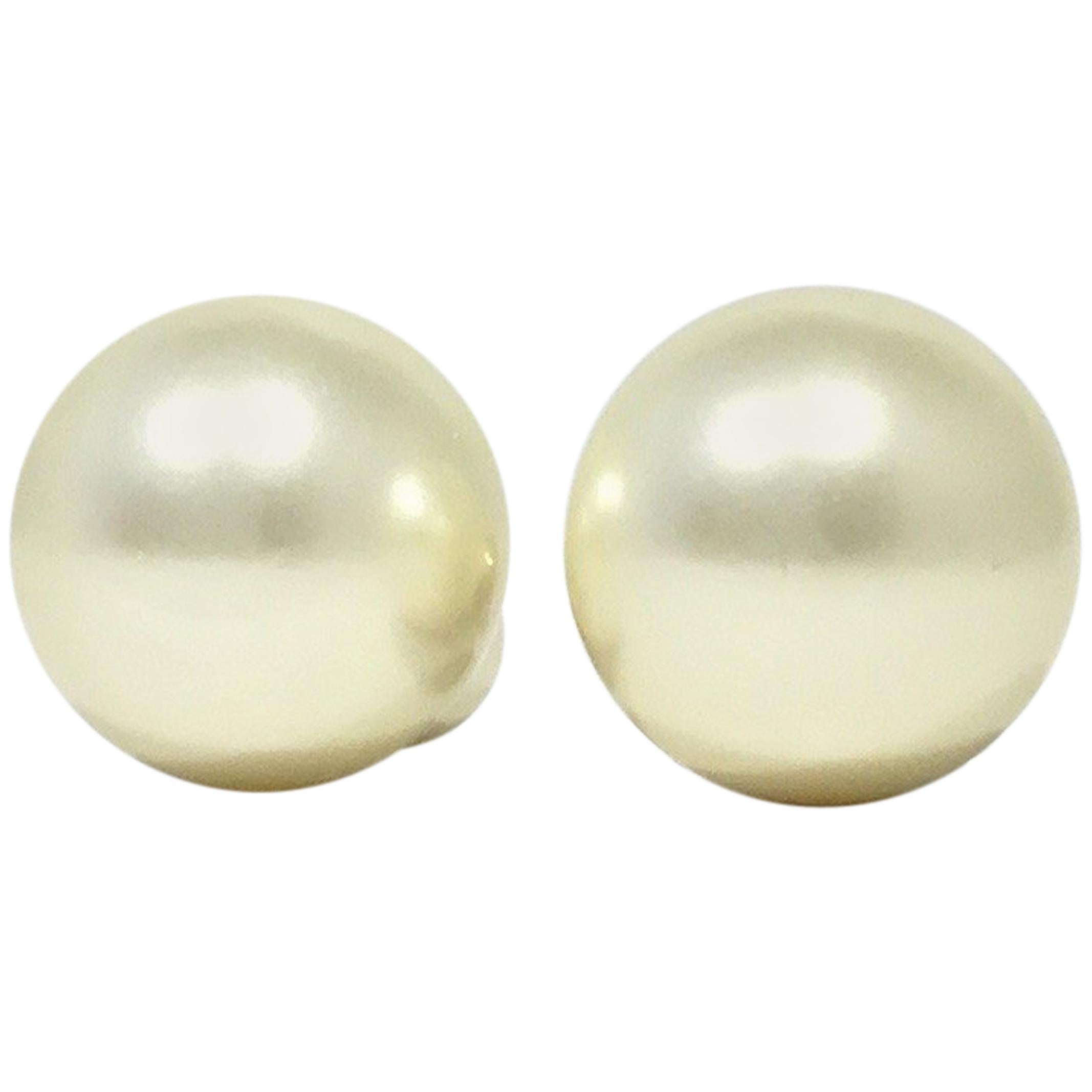 CHRISTIAN DIOR Tribal Pearl Mise En Dior Earrings