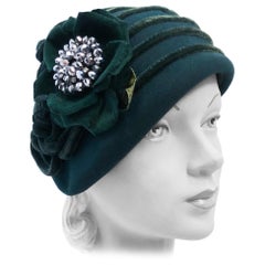 Emerald Green Felt Hat with Velvet Rose, 1930s 