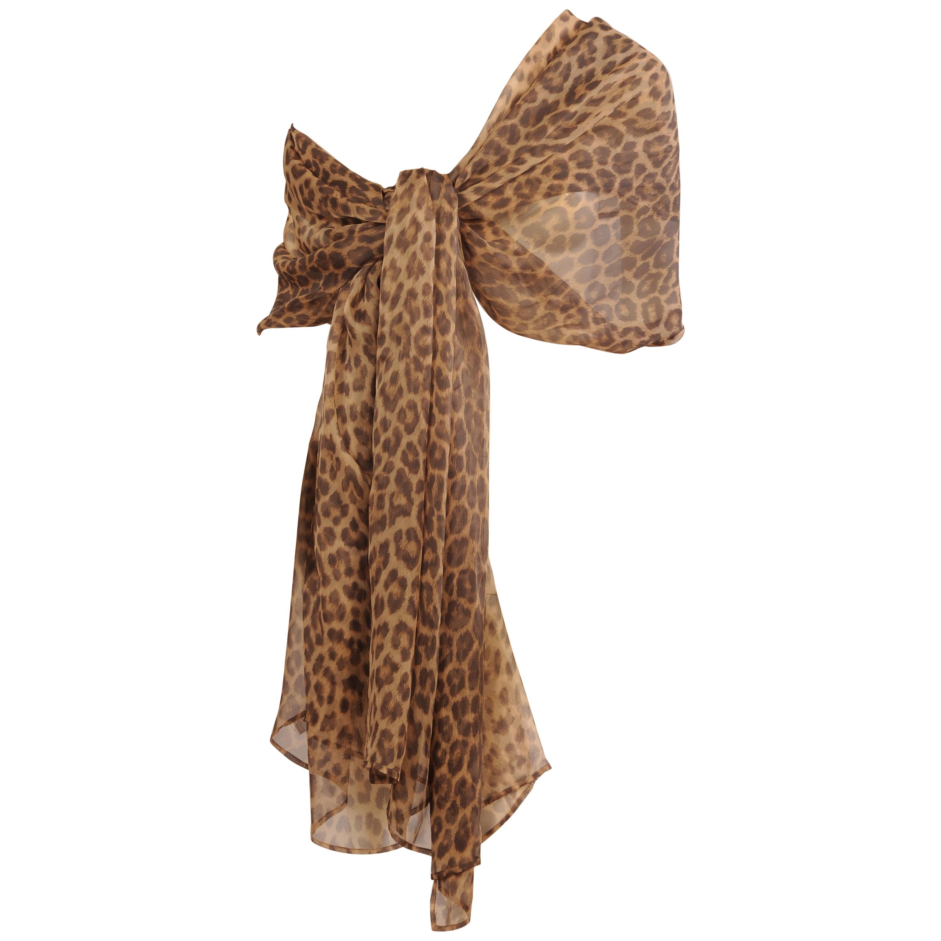 Scialle in chiffon di seta trasparente con stampa leopardata di Genny in vendita