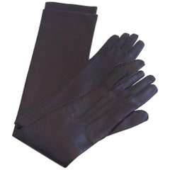 Hermes Chocolate Lambskin Leather Gloves, size 6 (small)