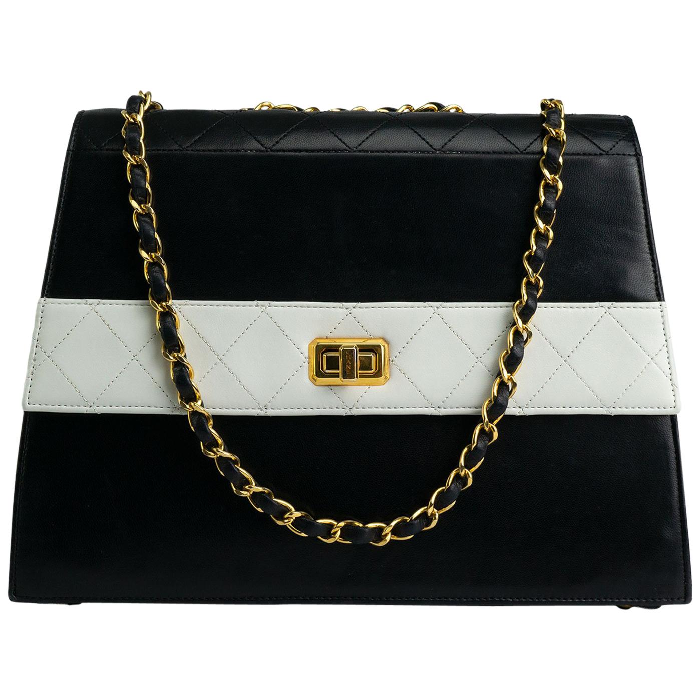 Chanel 1989 Two Tone Black and White Vintage Flap Bag For Sale 2