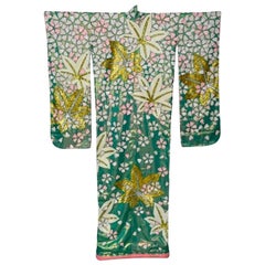 Kimono Uchikake vintage à paillettes en soie irisée:: circa 1960s