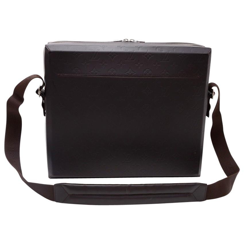 Louis Vuitton Steve Dark Brown Monogram Glace Leather Document Bag For Sale