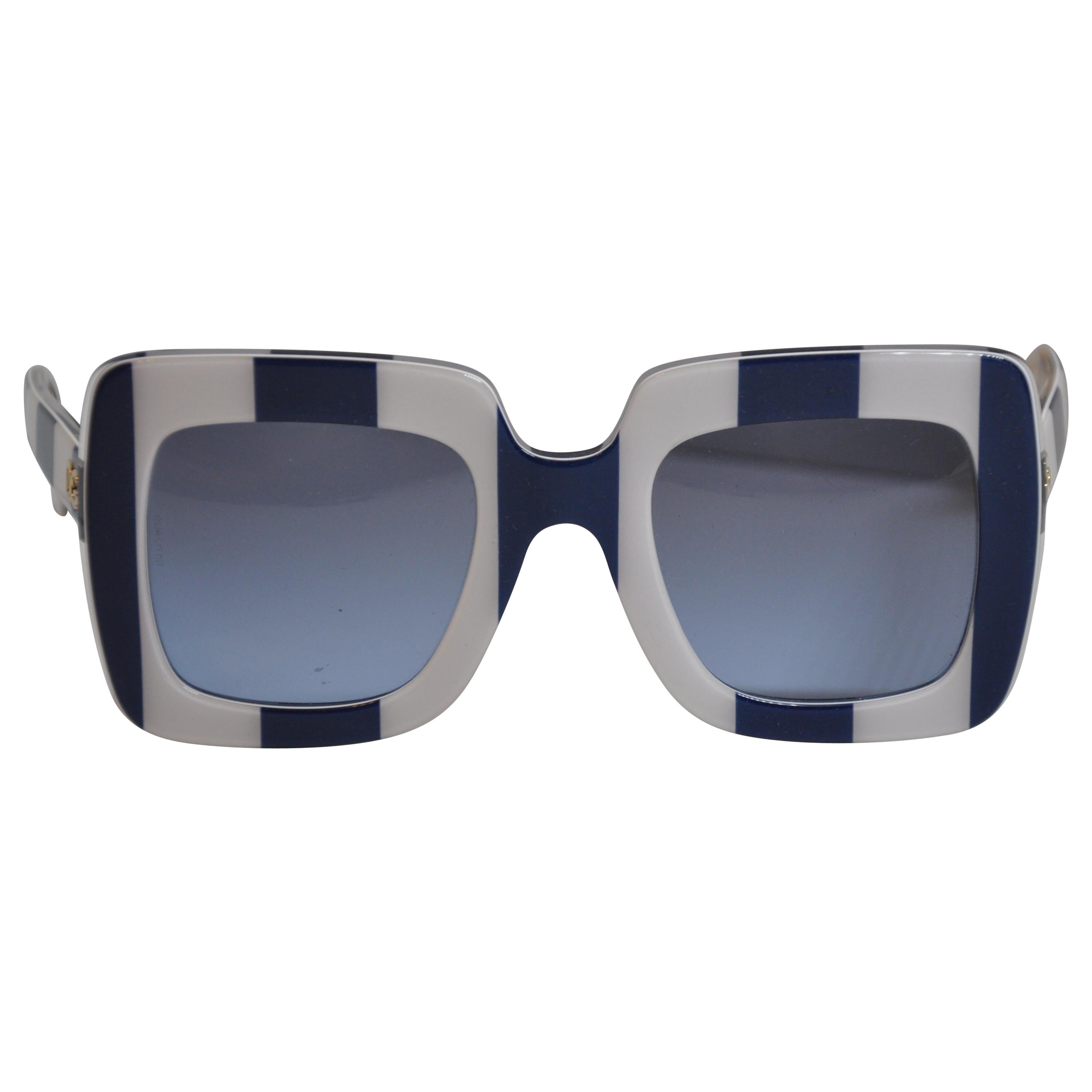 Dolce & Gabbana "Limited Edition" Bold Navy and Cream Mod Runway Sunglasses For Sale