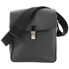 Louis Vuitton Yaranga Messenger Bag Taiga Leather Medium